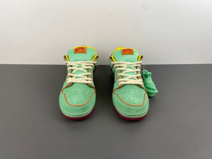 Nike SB Dunk Low Rodeo Tourmaline